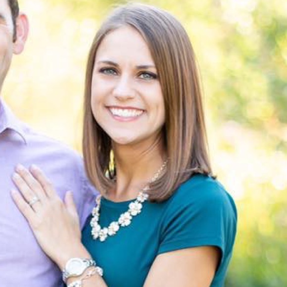 Meet your Posher, Cindy - Picture 1 of 1